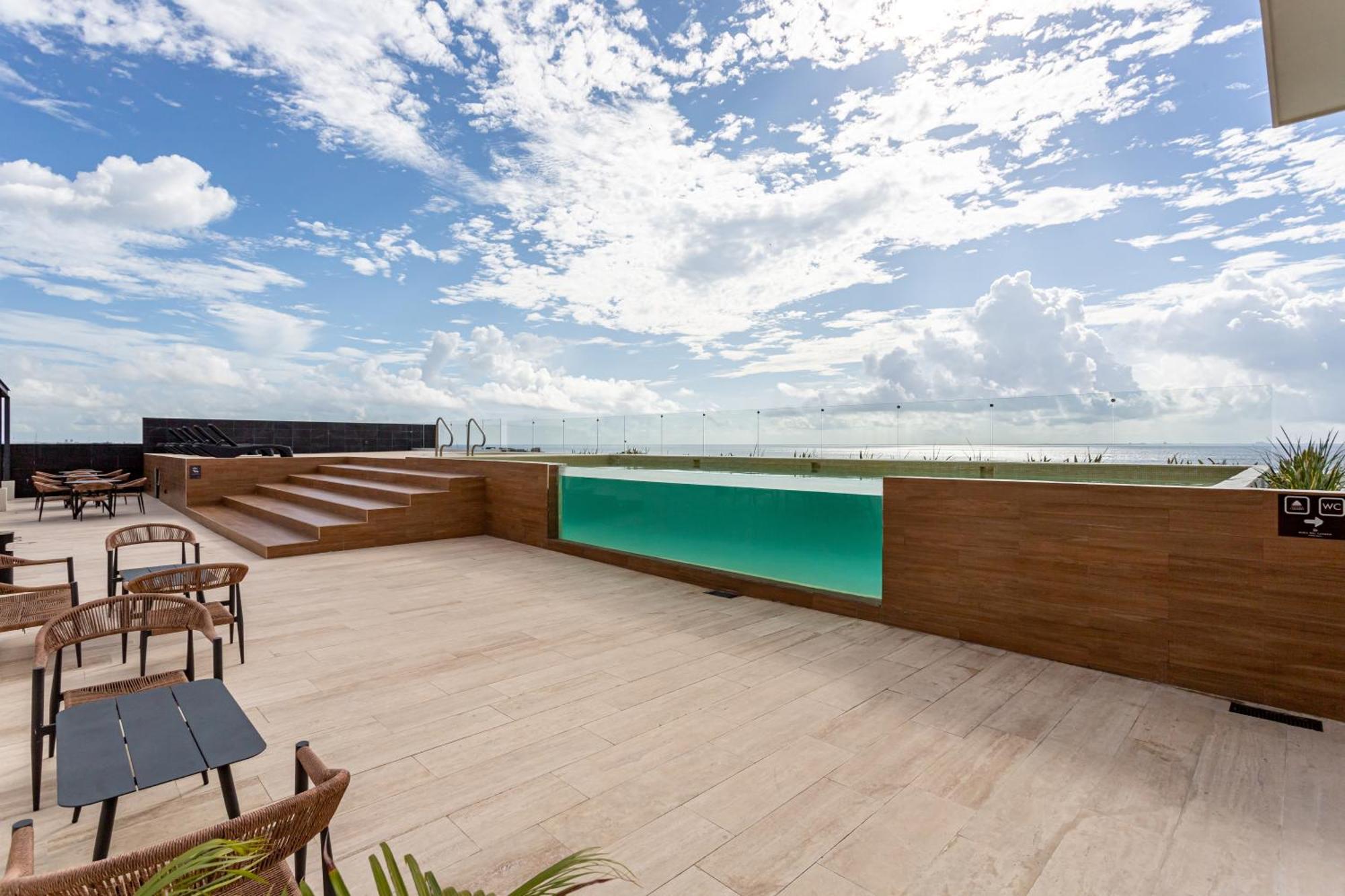 Ocean View The Caribbean Sea Apartamento Playa del Carmen